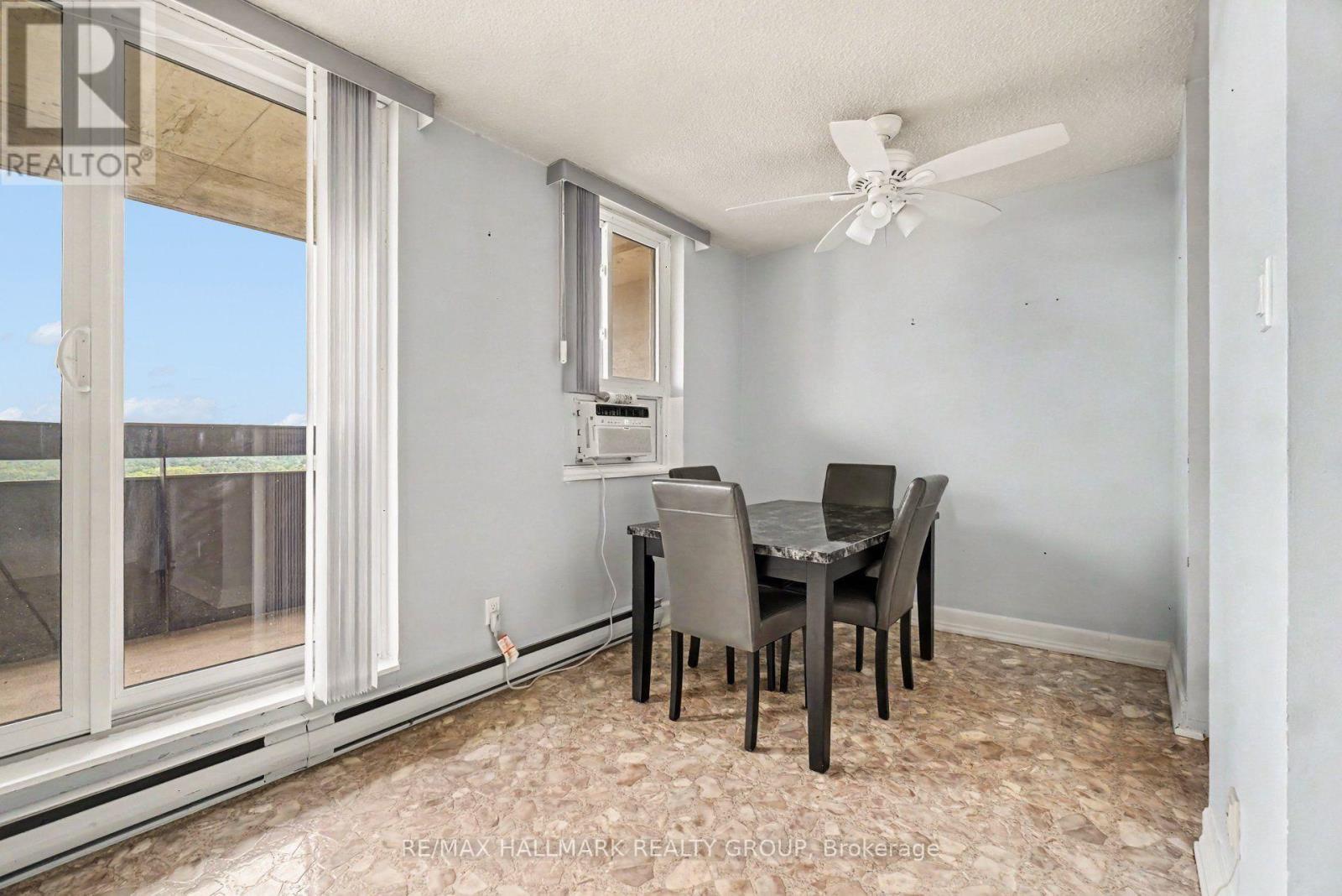 1417 - 2000 Jasmine Crescent, Ottawa, ON - Indoor Photo Showing Dining Room