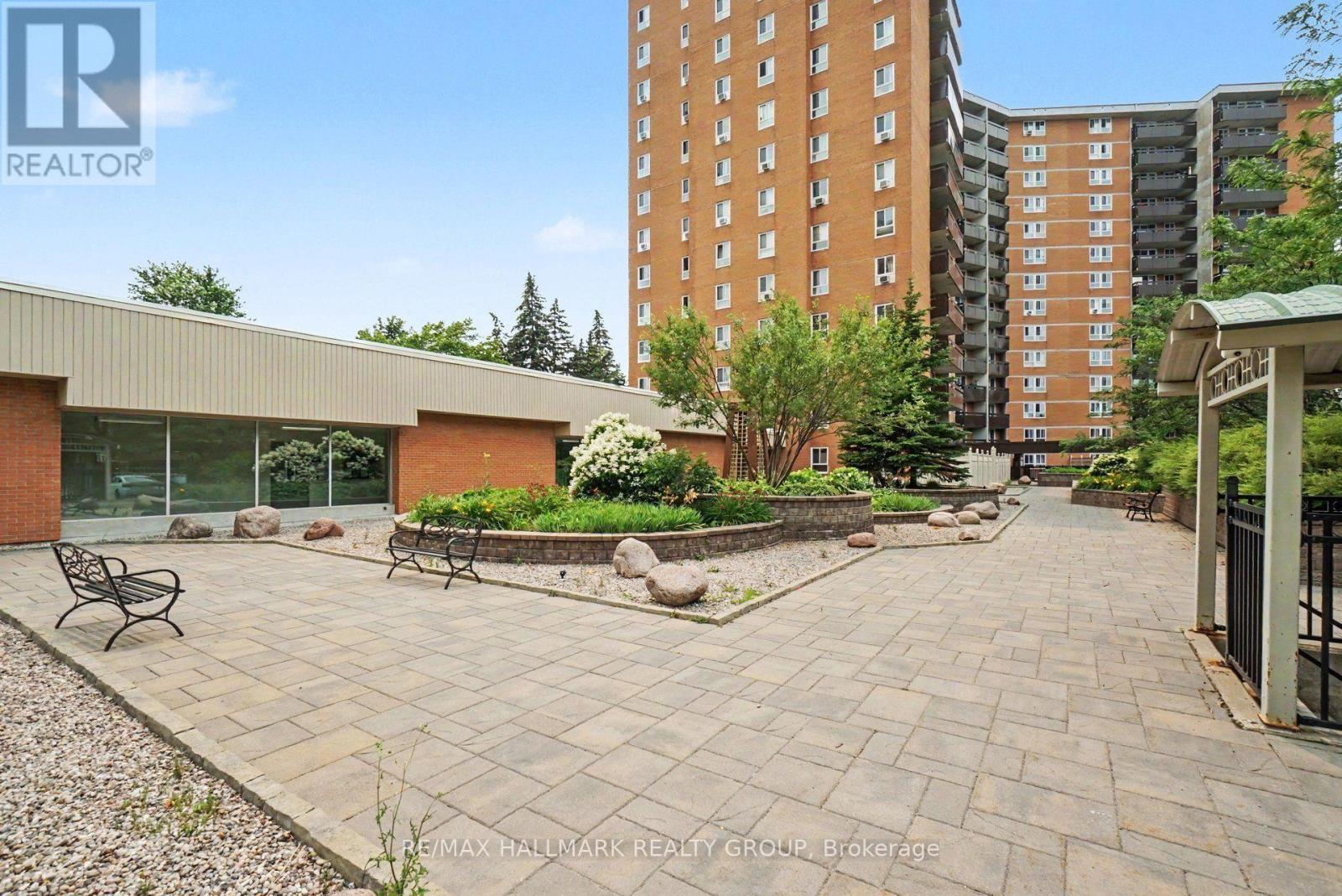 1417 - 2000 Jasmine Crescent, Ottawa, ON - Outdoor