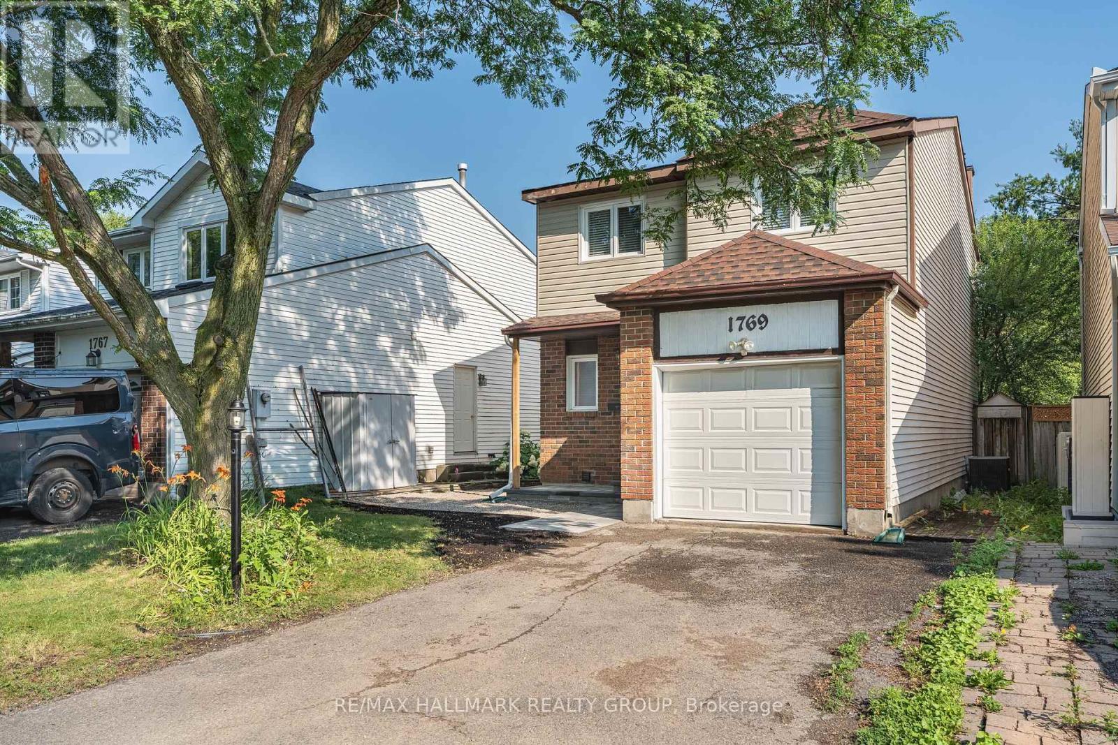 1769 Bromont Way, Ottawa, ON - Outdoor