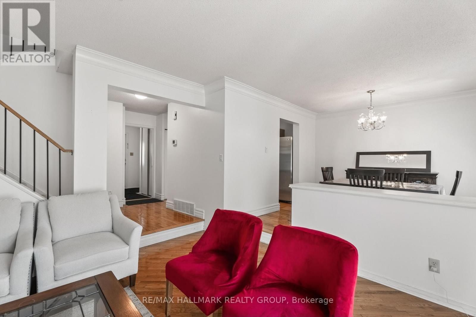 1769 Bromont Way, Ottawa, ON - Indoor Photo Showing Living Room