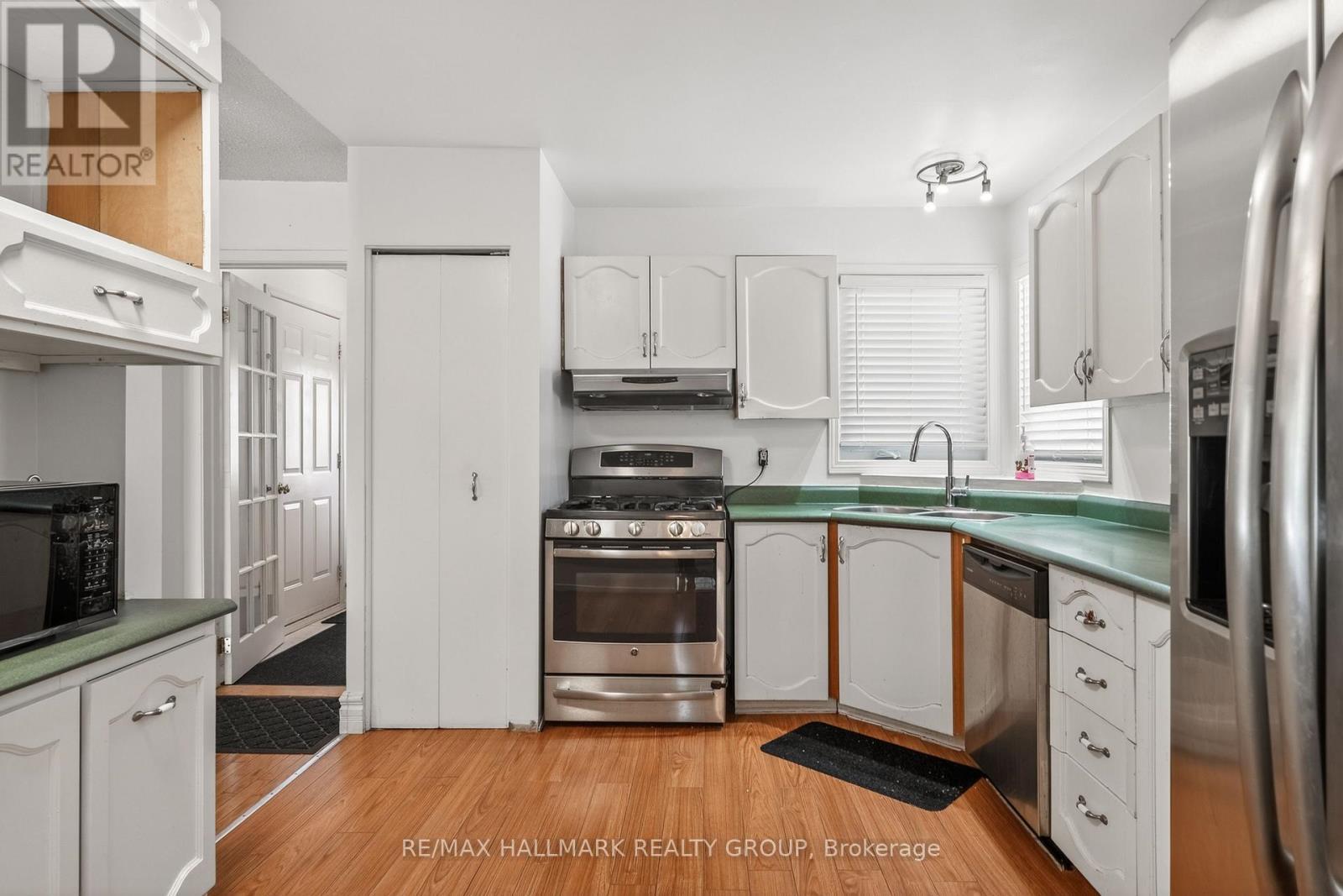 1769 Bromont Way, Ottawa, ON - Indoor Photo Showing Kitchen