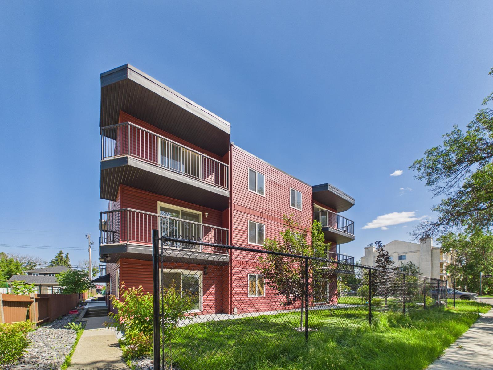 12222 111 Ave Nw, Edmonton, AB - Outdoor