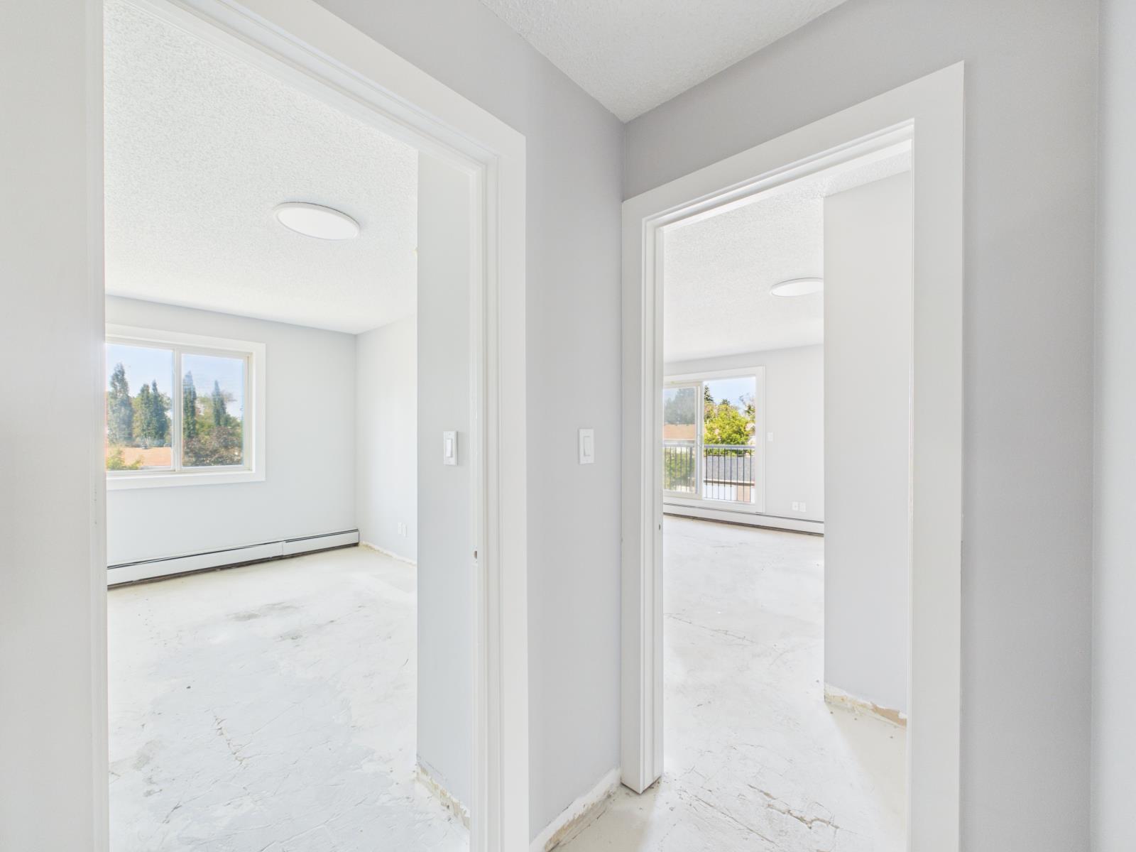 12222 111 Ave Nw, Edmonton, AB - Indoor Photo Showing Other Room