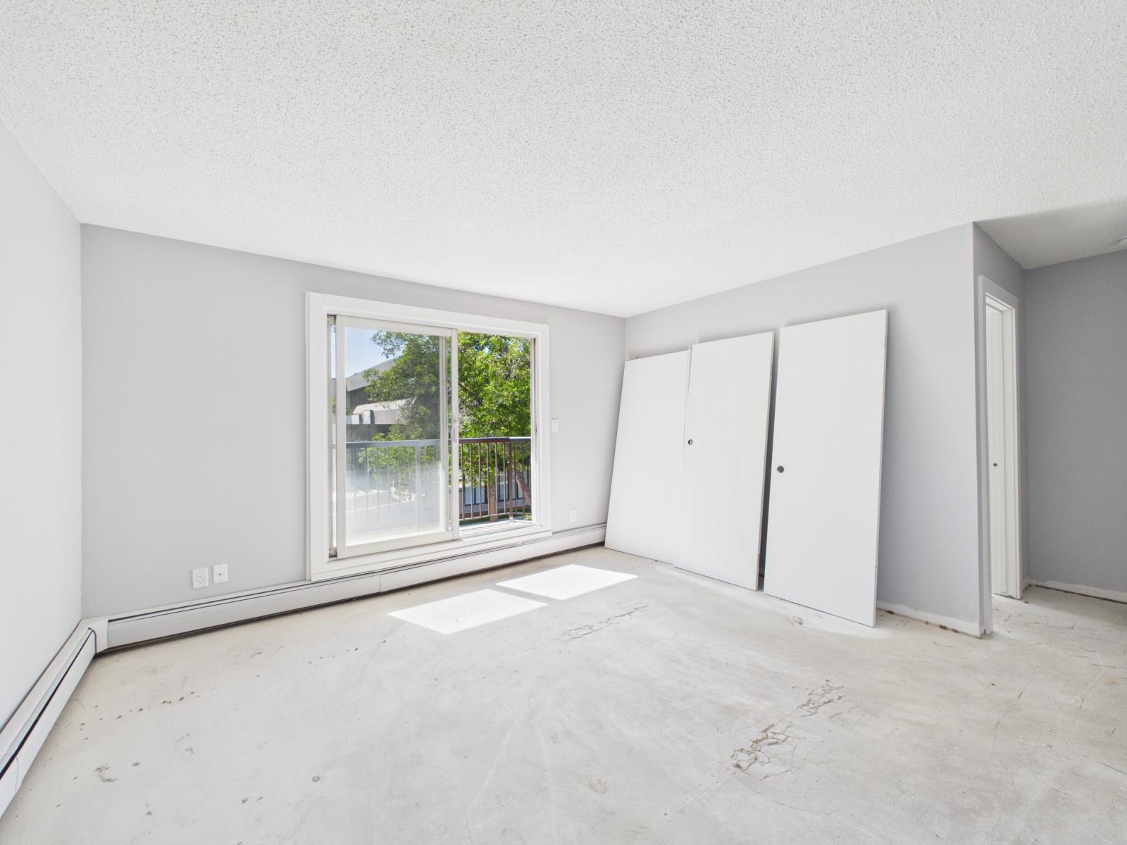 12222 111 Ave Nw, Edmonton, AB - Indoor Photo Showing Other Room