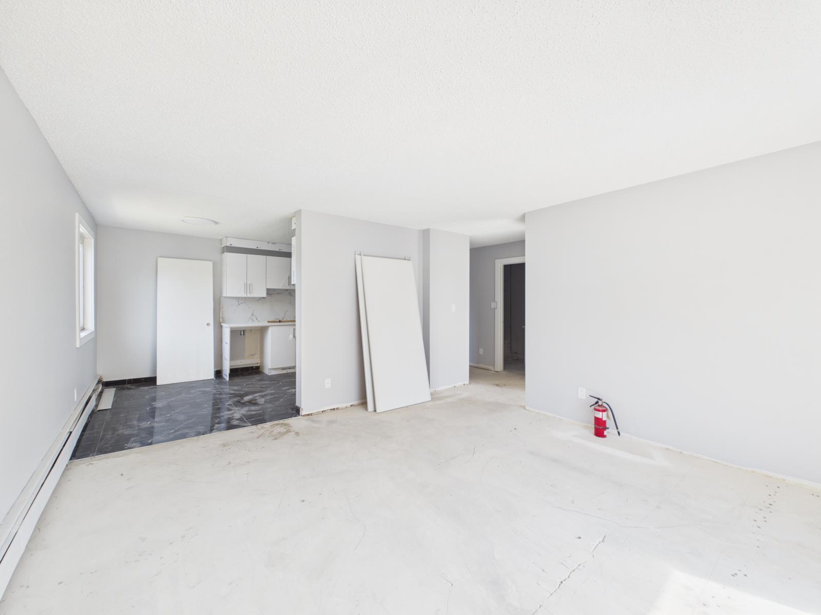 12222 111 Ave Nw, Edmonton, AB - Indoor Photo Showing Other Room