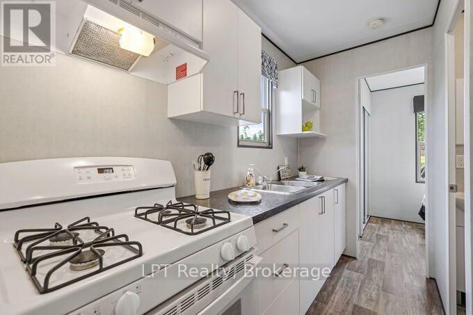 Gas Stove(Propane) - Lba047 - 1235 Villiers Line, Otonabee-South Monaghan, ON - Indoor