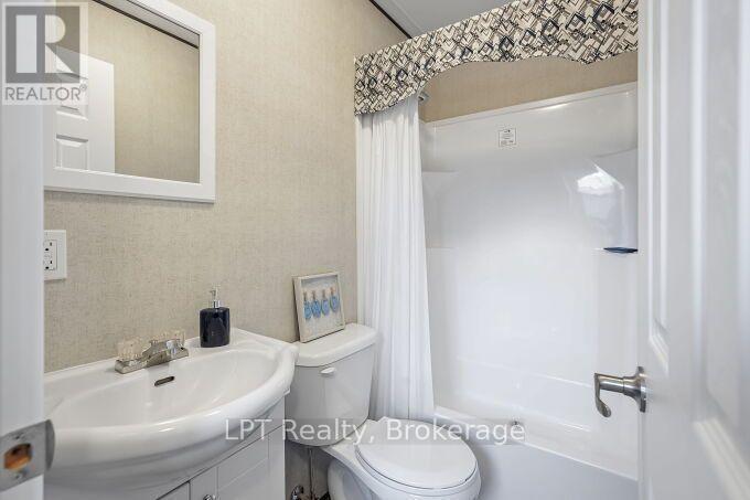 Lba047 - 1235 Villiers Line, Otonabee-South Monaghan, ON - Indoor Photo Showing Bathroom