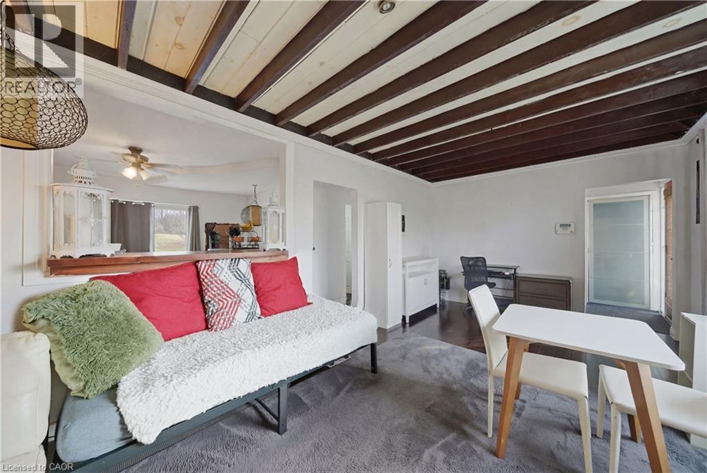 601 York Road, Dundas, ON - Indoor