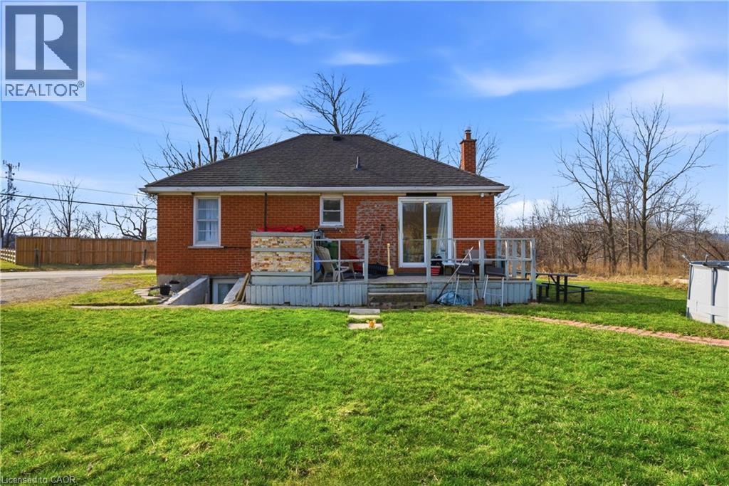 601 York Road, Dundas, ON - Outdoor With Deck Patio Veranda