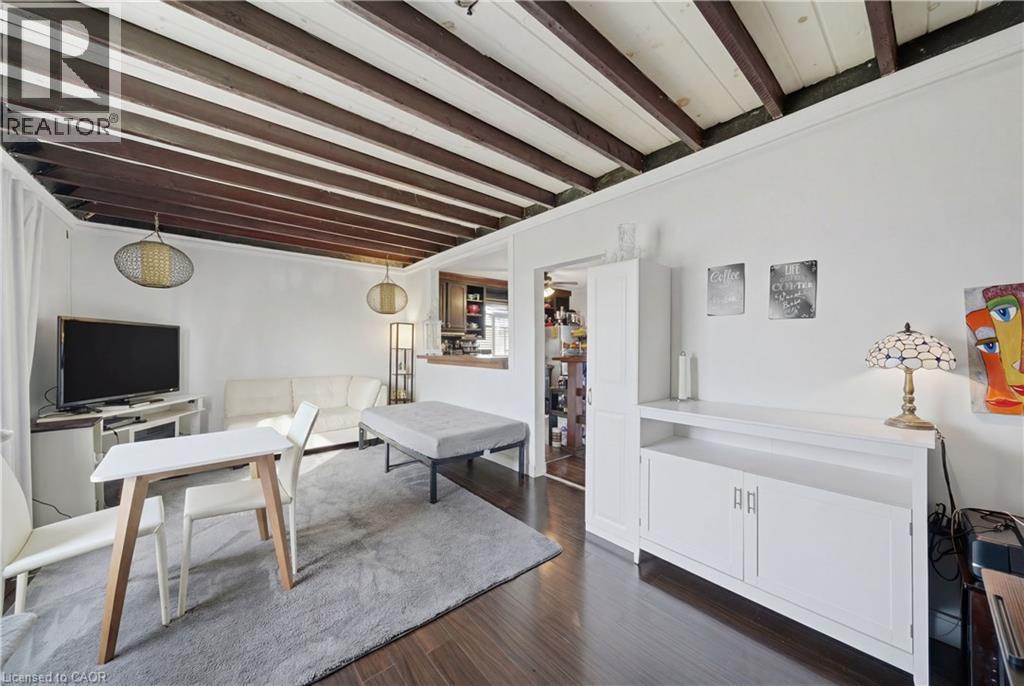 601 York Road, Dundas, ON - Indoor