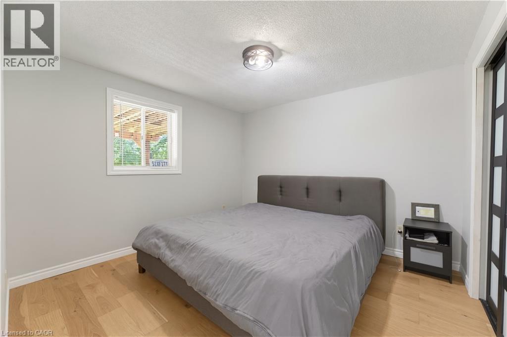 32 Stonehaven Place, Cambridge, ON - Indoor Photo Showing Bedroom