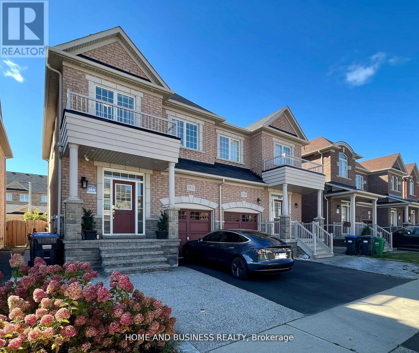 5532 Meadowcrest Avenue, Mississauga, ON - Outdoor With Facade