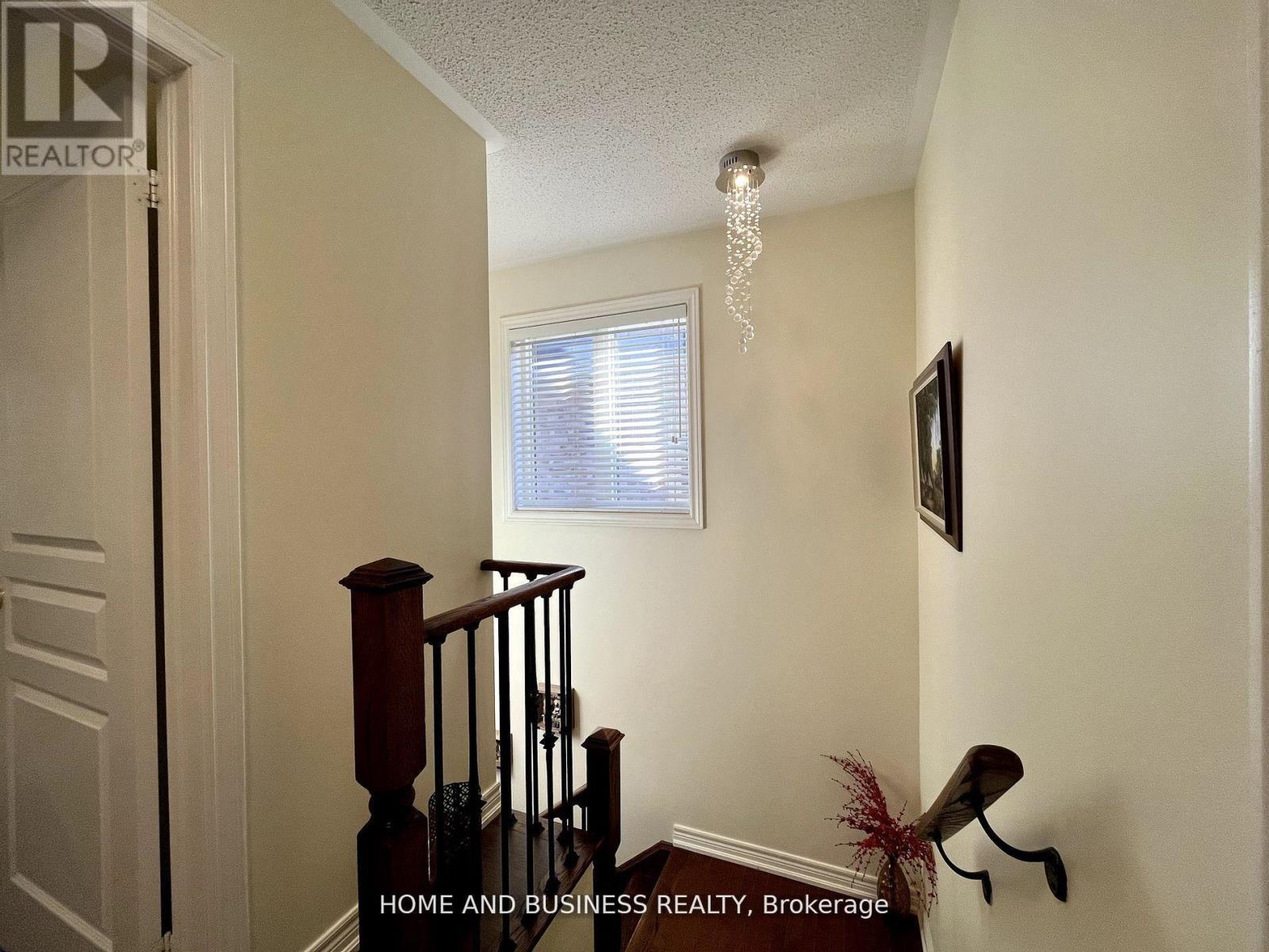5532 Meadowcrest Avenue, Mississauga, ON - Indoor Photo Showing Other Room