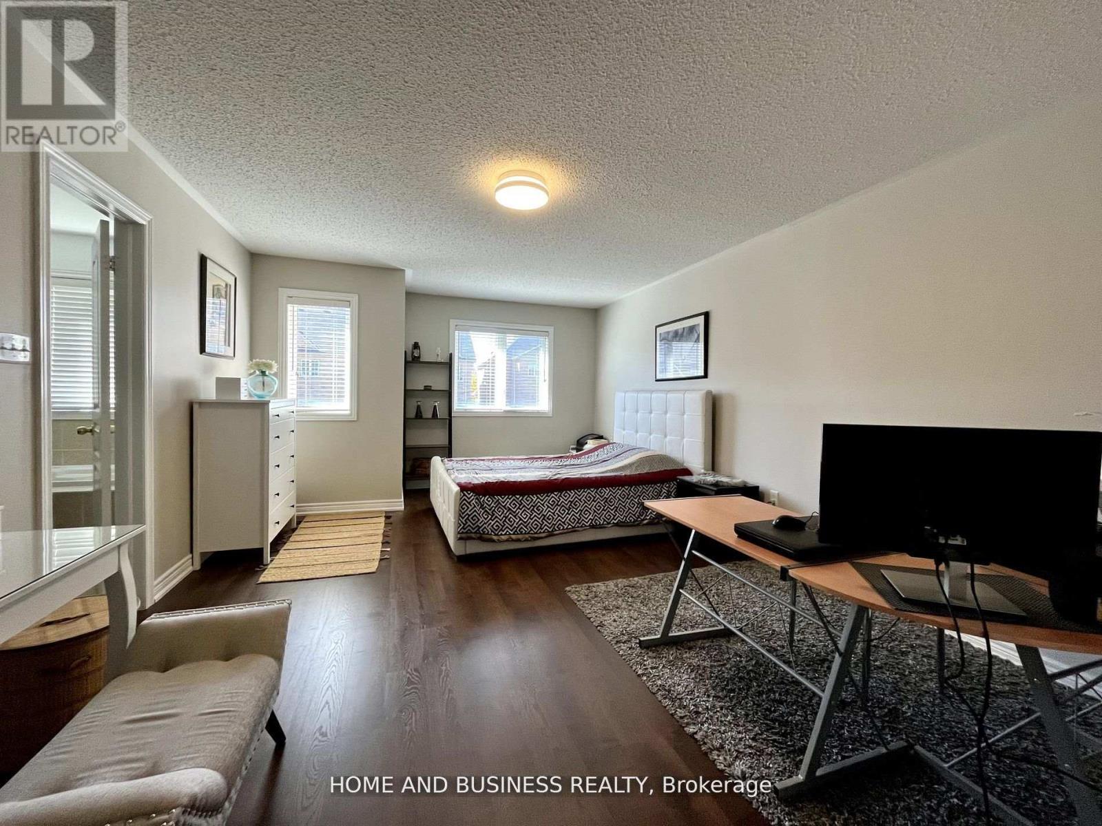 5532 Meadowcrest Avenue, Mississauga, ON - Indoor Photo Showing Bedroom