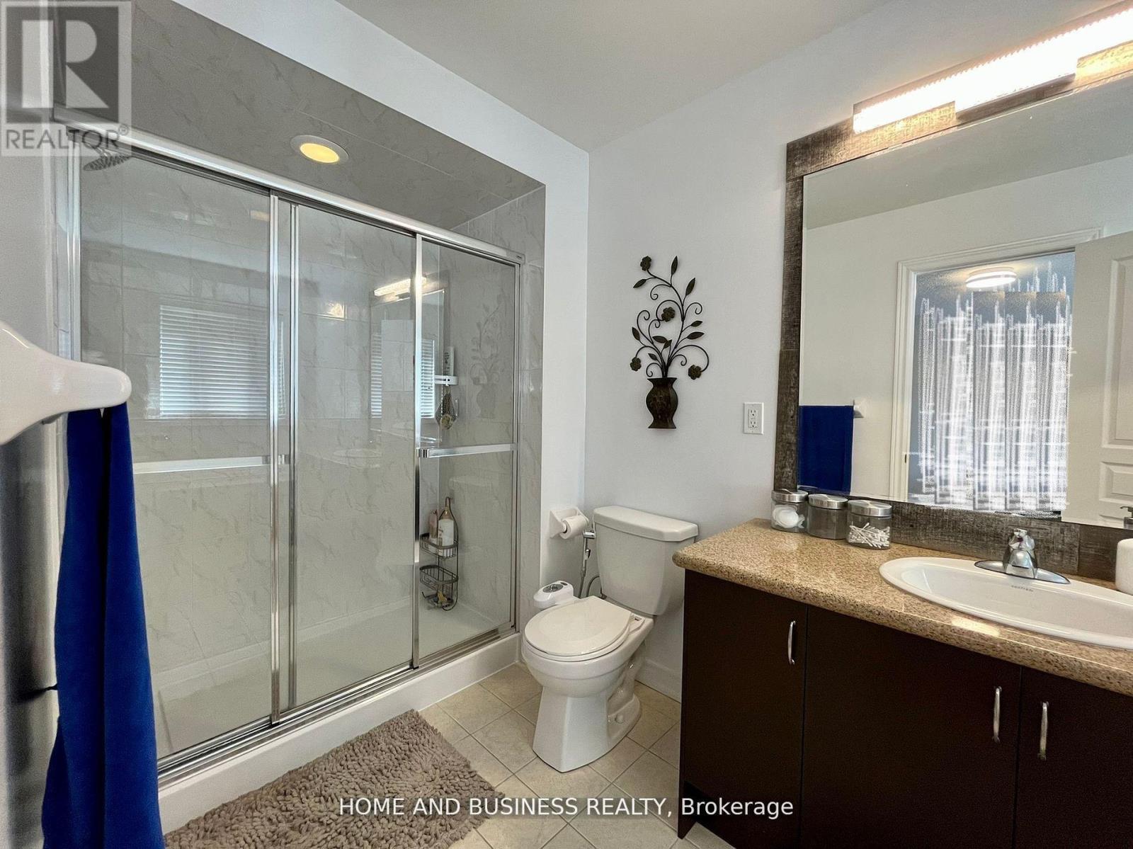 5532 Meadowcrest Avenue, Mississauga, ON - Indoor Photo Showing Bathroom