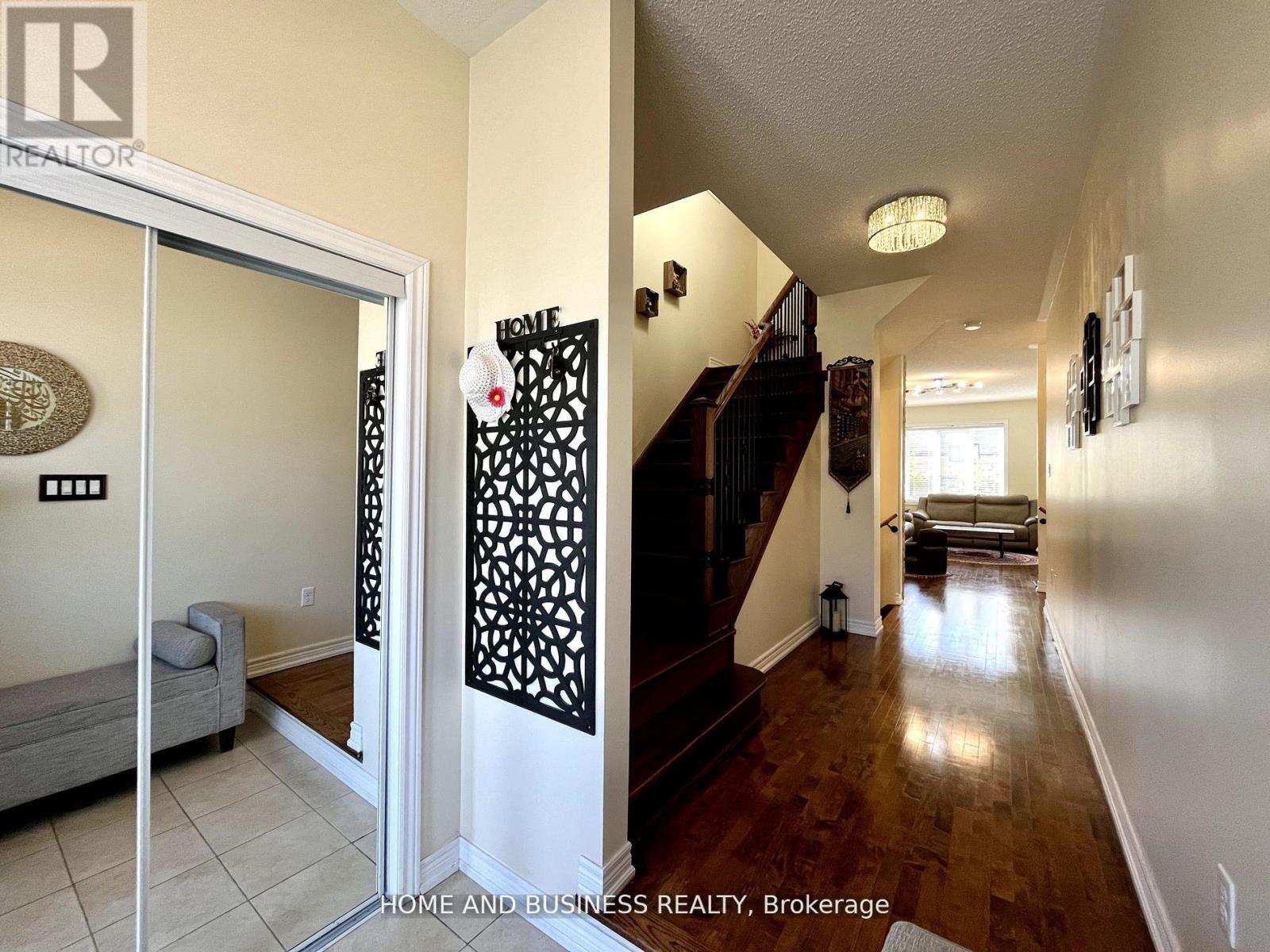 5532 Meadowcrest Avenue, Mississauga, ON - Indoor Photo Showing Other Room