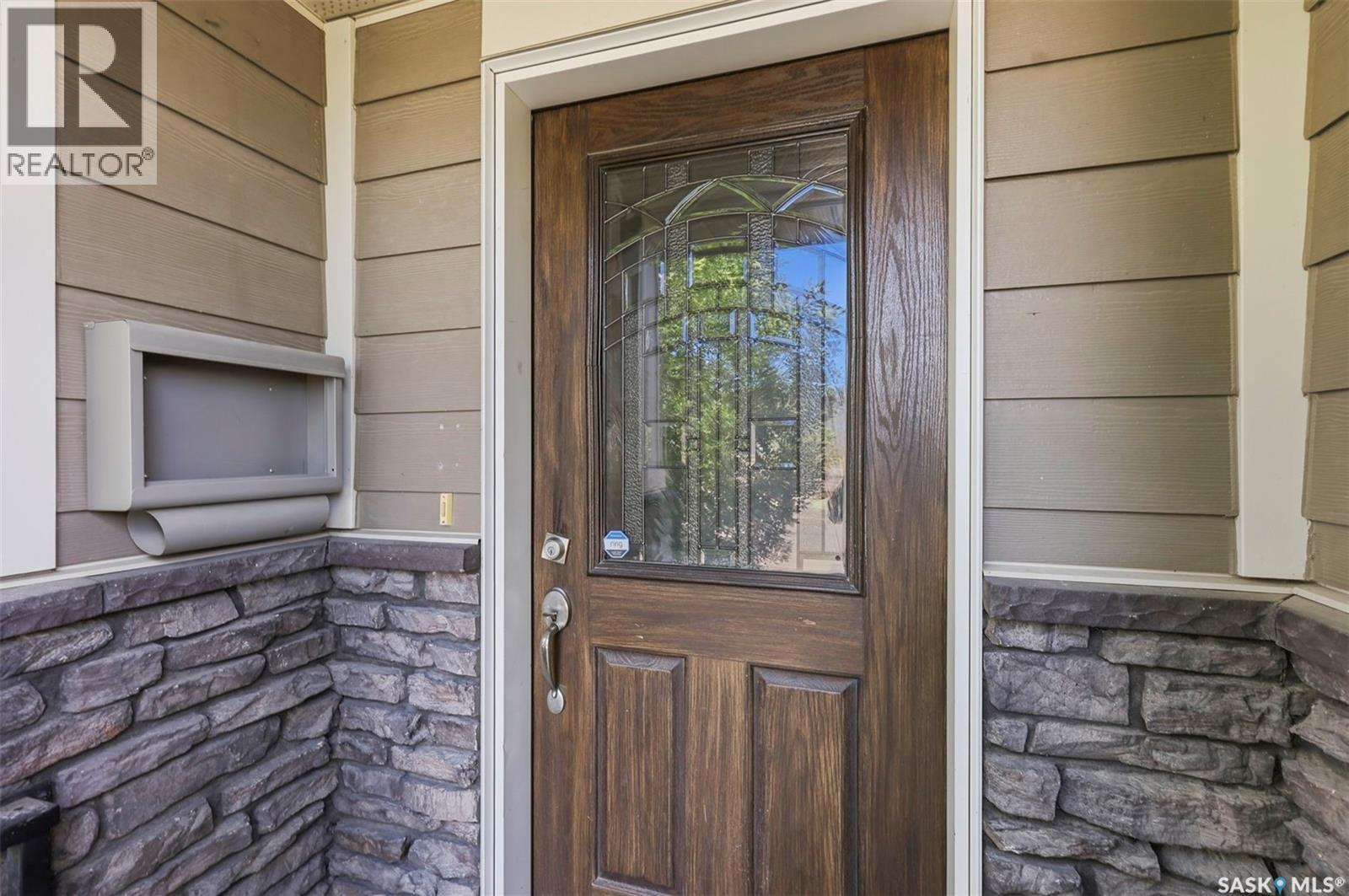 916 Stonebridge Common, Saskatoon, SK - With Exterior