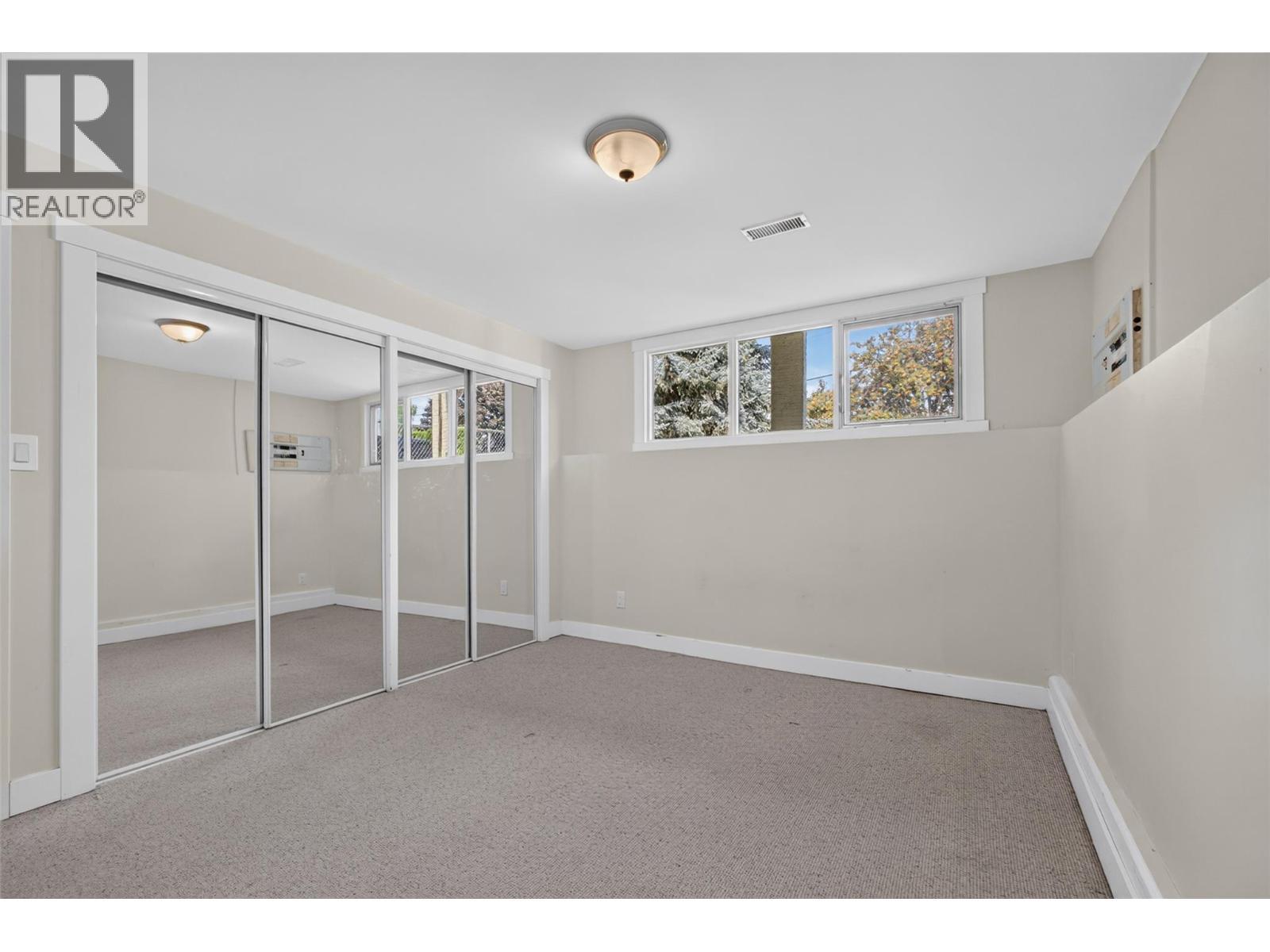 2220 Thacker Drive, West Kelowna, BC - Indoor Photo Showing Laundry Room