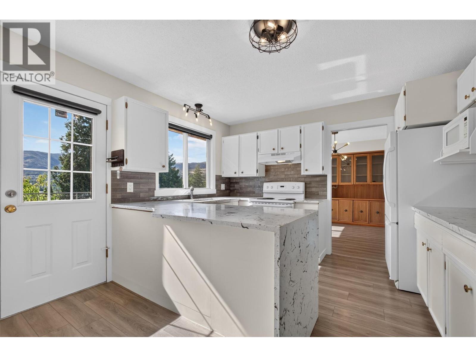 2220 Thacker Drive, West Kelowna, BC - Indoor Photo Showing Other Room