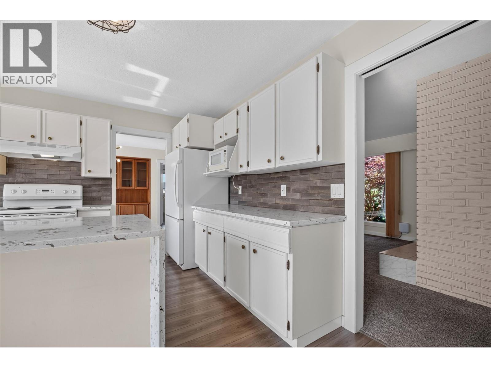 2220 Thacker Drive, West Kelowna, BC - Indoor Photo Showing Other Room