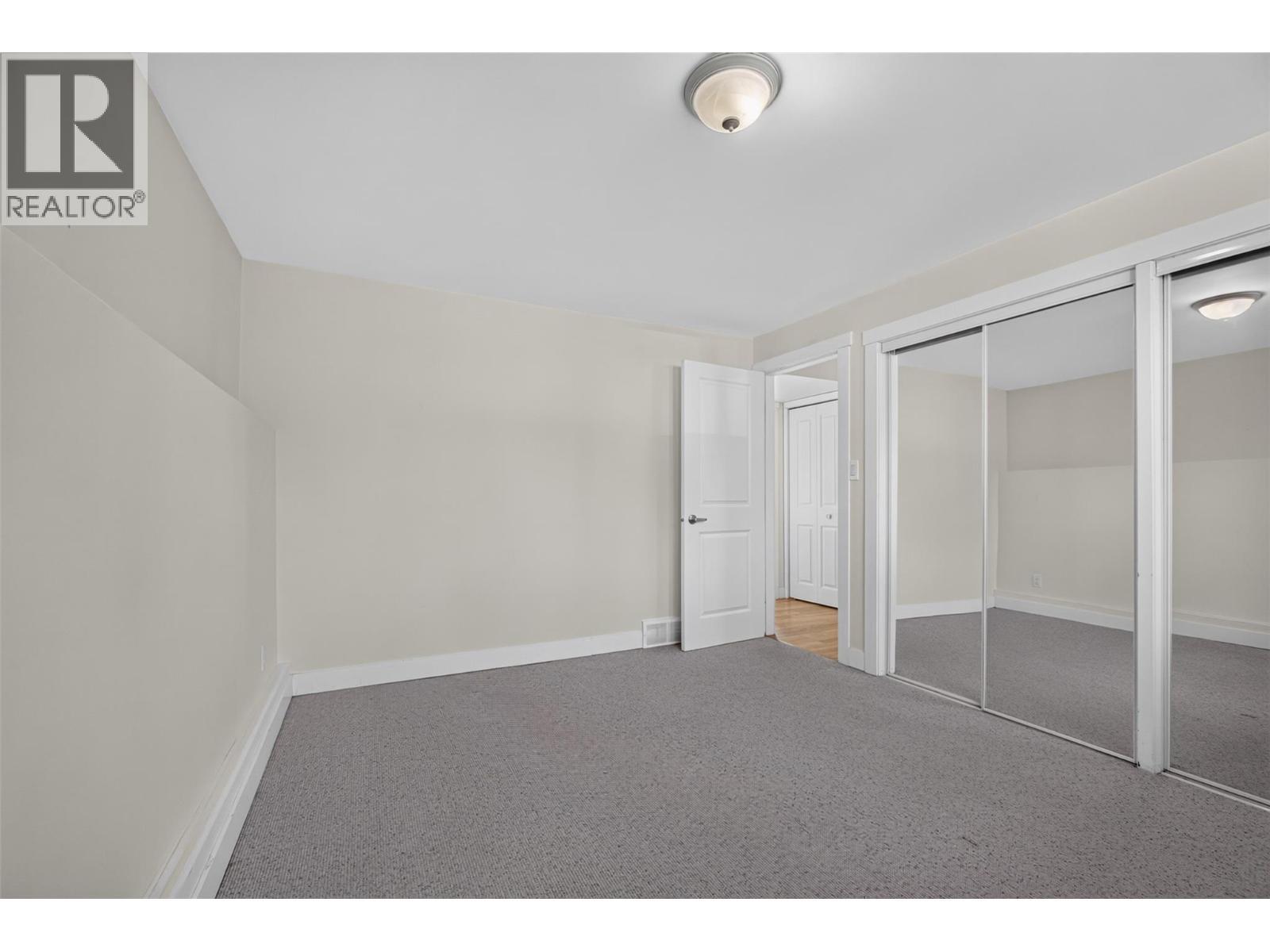 primary bedroom suite - 2220 Thacker Drive, West Kelowna, BC - Indoor Photo Showing Other Room