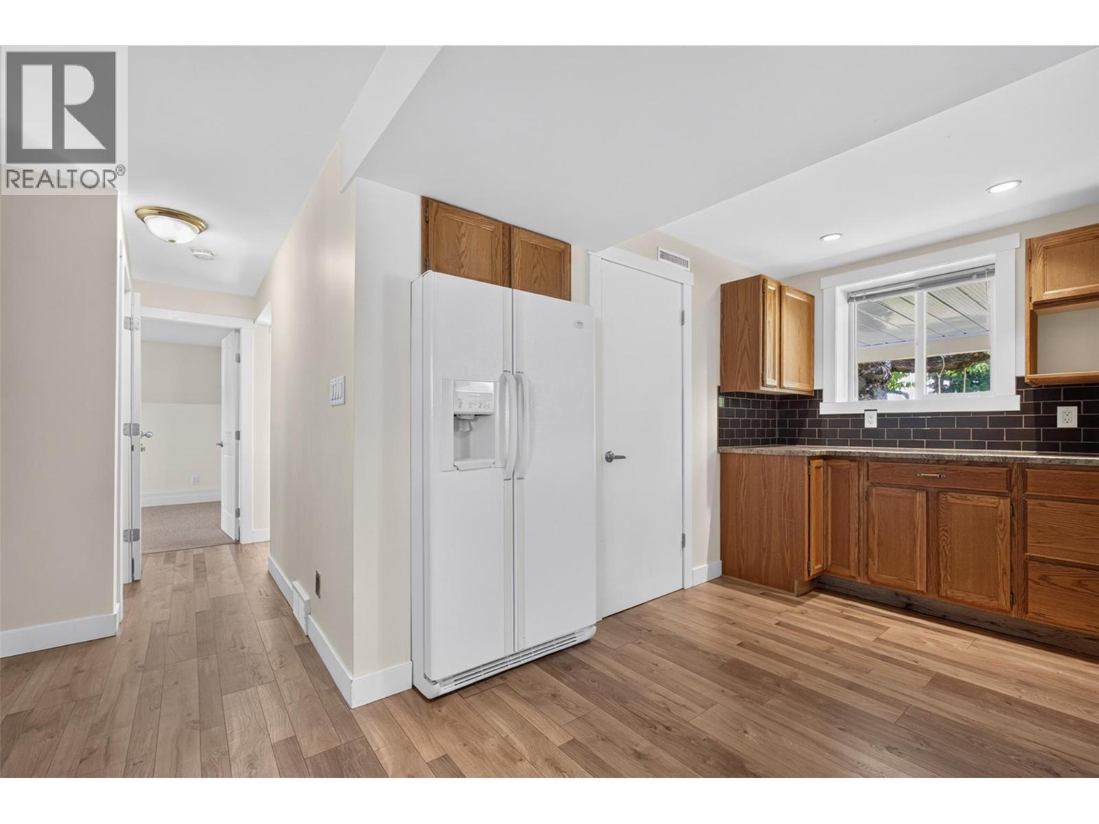 suite kitchen - 2220 Thacker Drive, West Kelowna, BC - Indoor