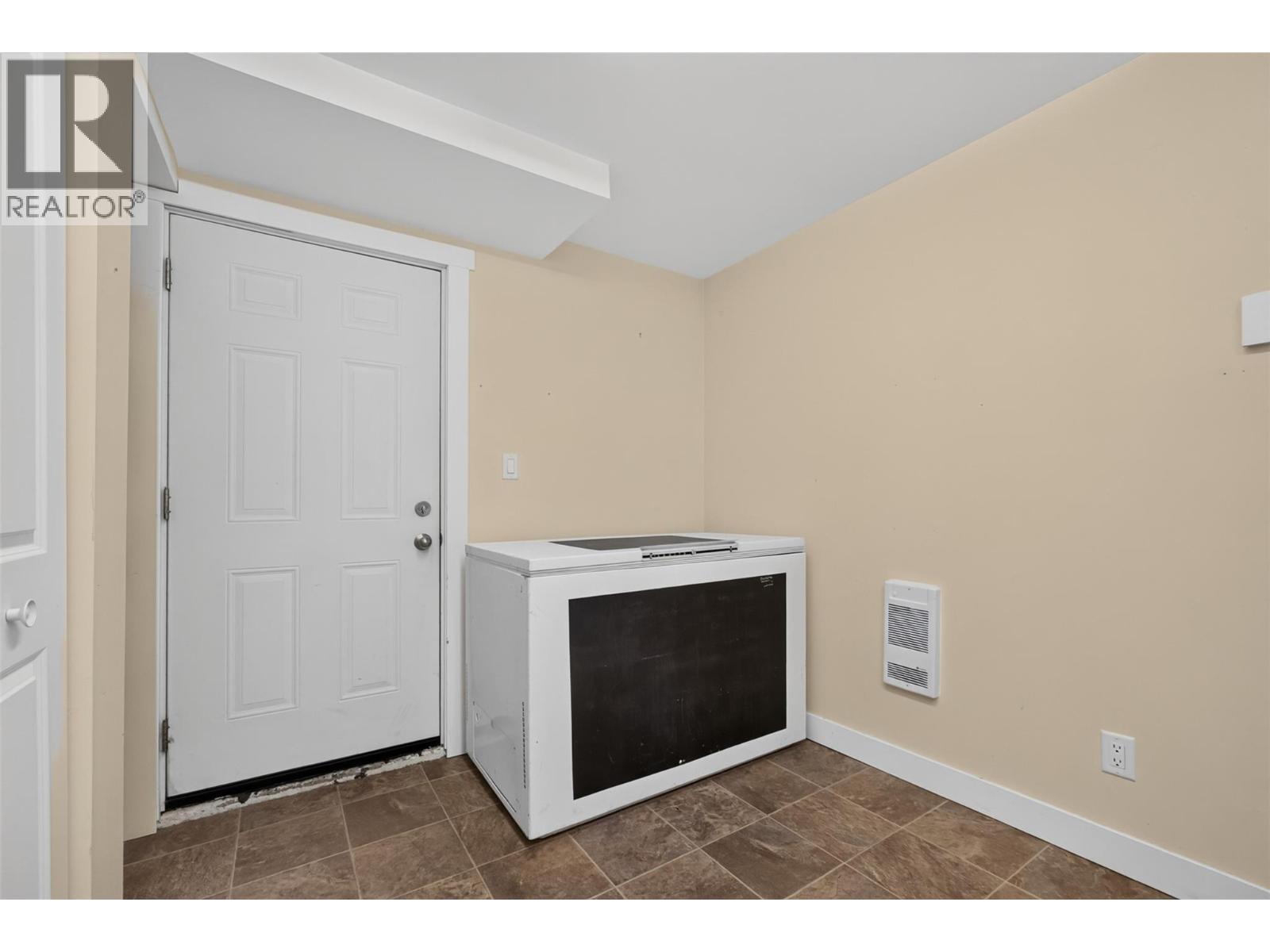 suite laundry and med room, separate entrance - 2220 Thacker Drive, West Kelowna, BC - Indoor Photo Showing Other Room