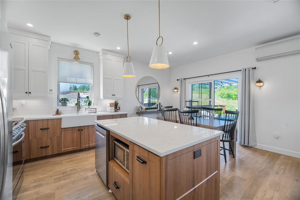 30 Terry Lane, St. John'S, NL - Indoor Photo Showing Kitchen With Upgraded Kitchen