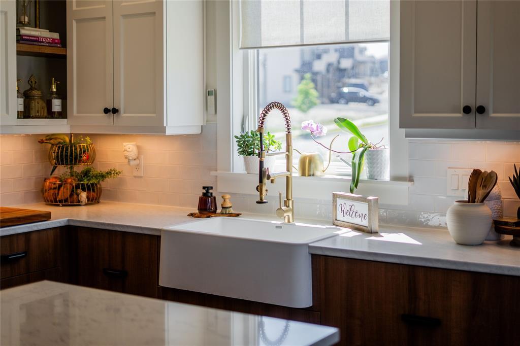 30 Terry Lane, St. John'S, NL - Indoor Photo Showing Kitchen With Double Sink With Upgraded Kitchen