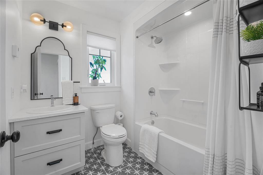30 Terry Lane, St. John'S, NL - Indoor Photo Showing Bathroom