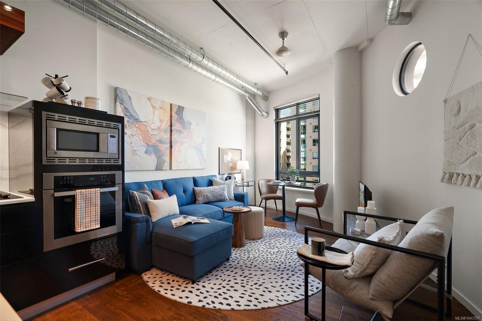 #511-1029 View St, Victoria, BC - Indoor