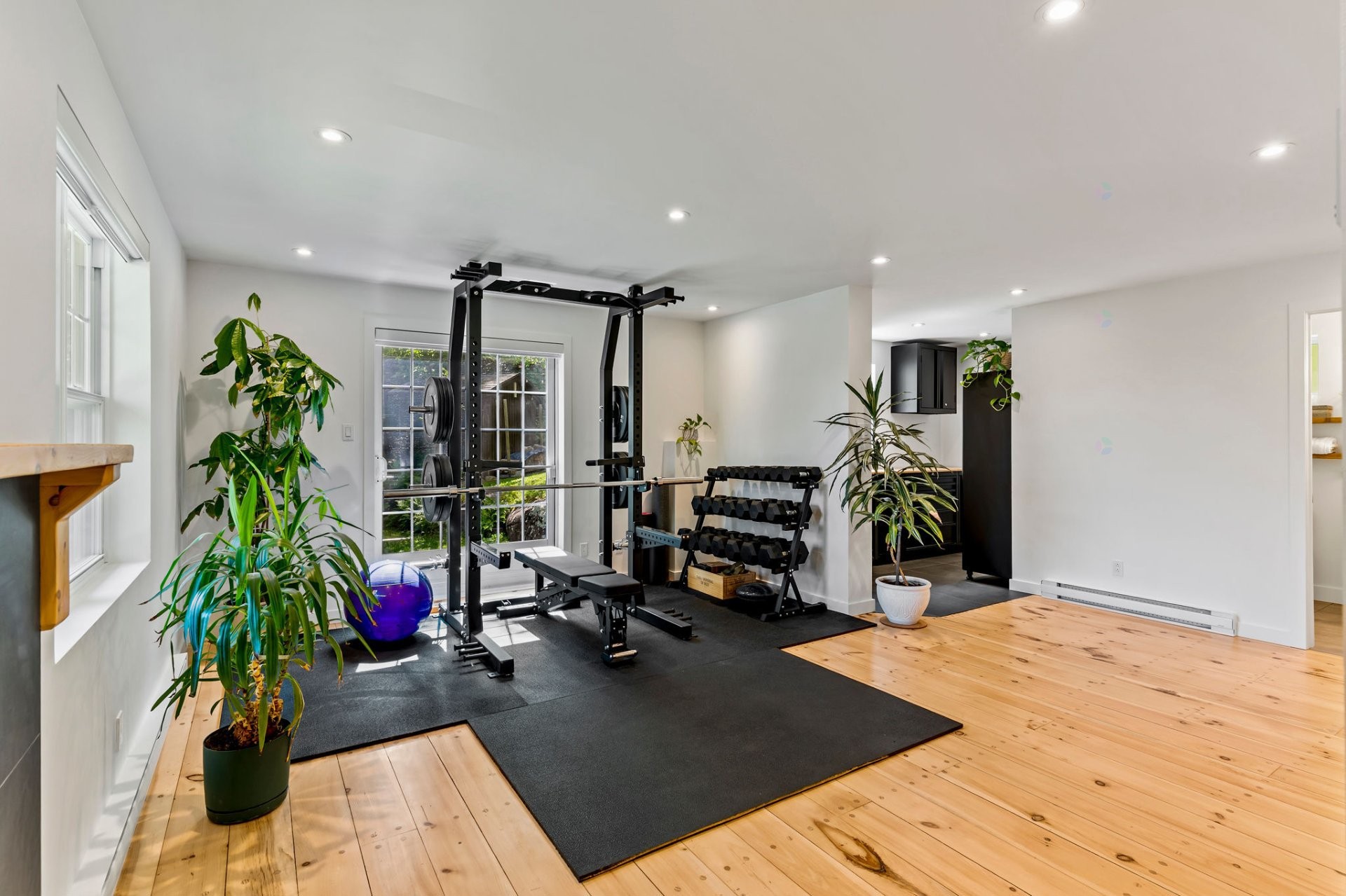 Salle familiale - 3 Rue Susan, Morin-Heights, QC - Indoor Photo Showing Gym Room