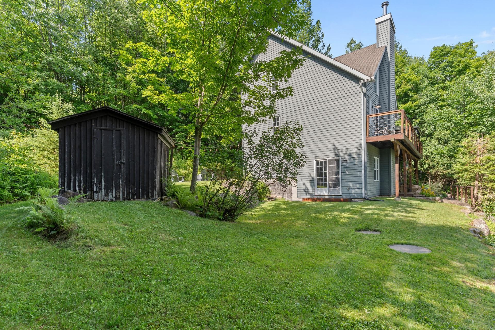 Cour - 3 Rue Susan, Morin-Heights, QC - Outdoor
