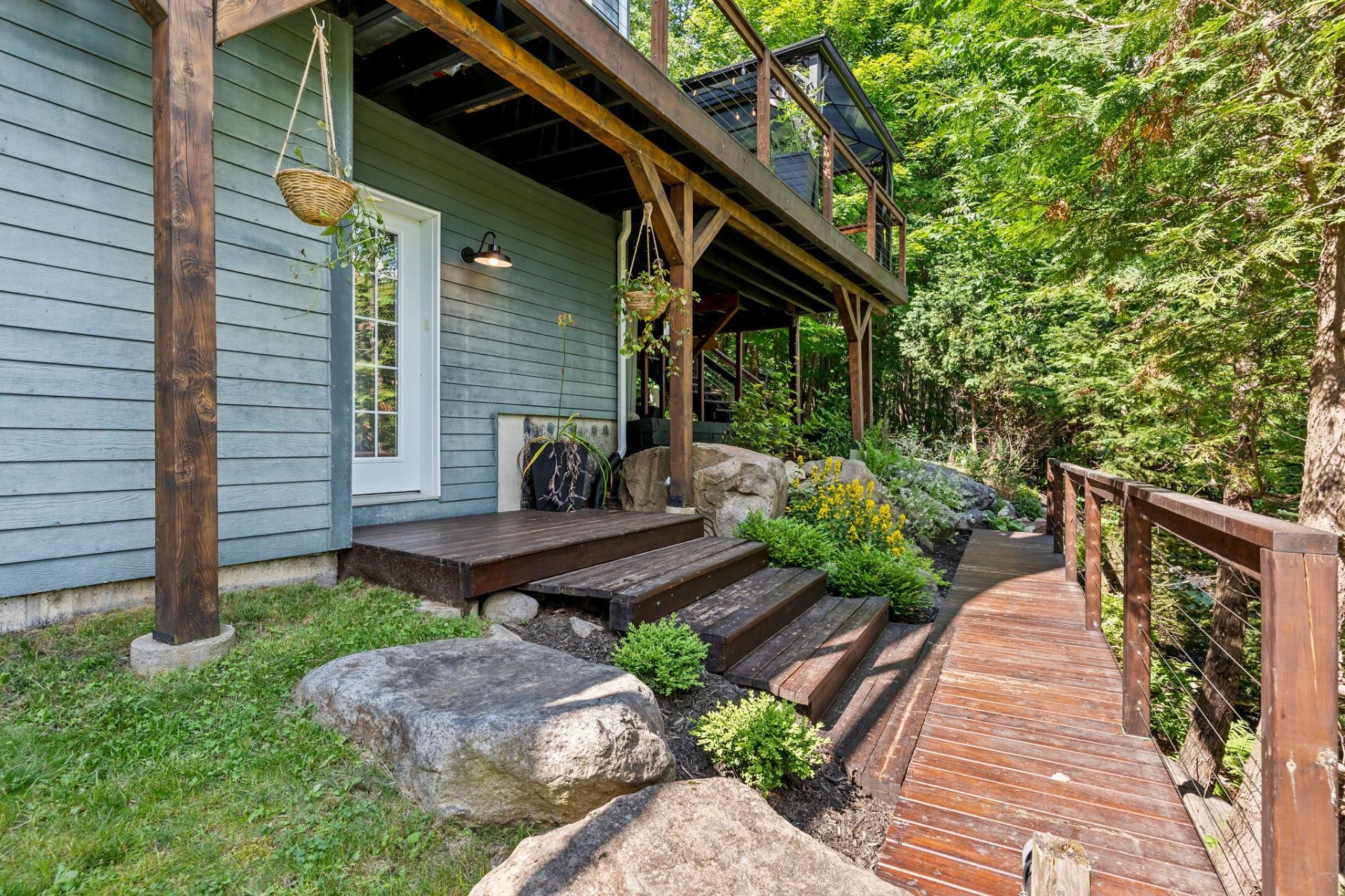 Entrée extérieure - 3 Rue Susan, Morin-Heights, QC - Outdoor With Deck Patio Veranda With Exterior