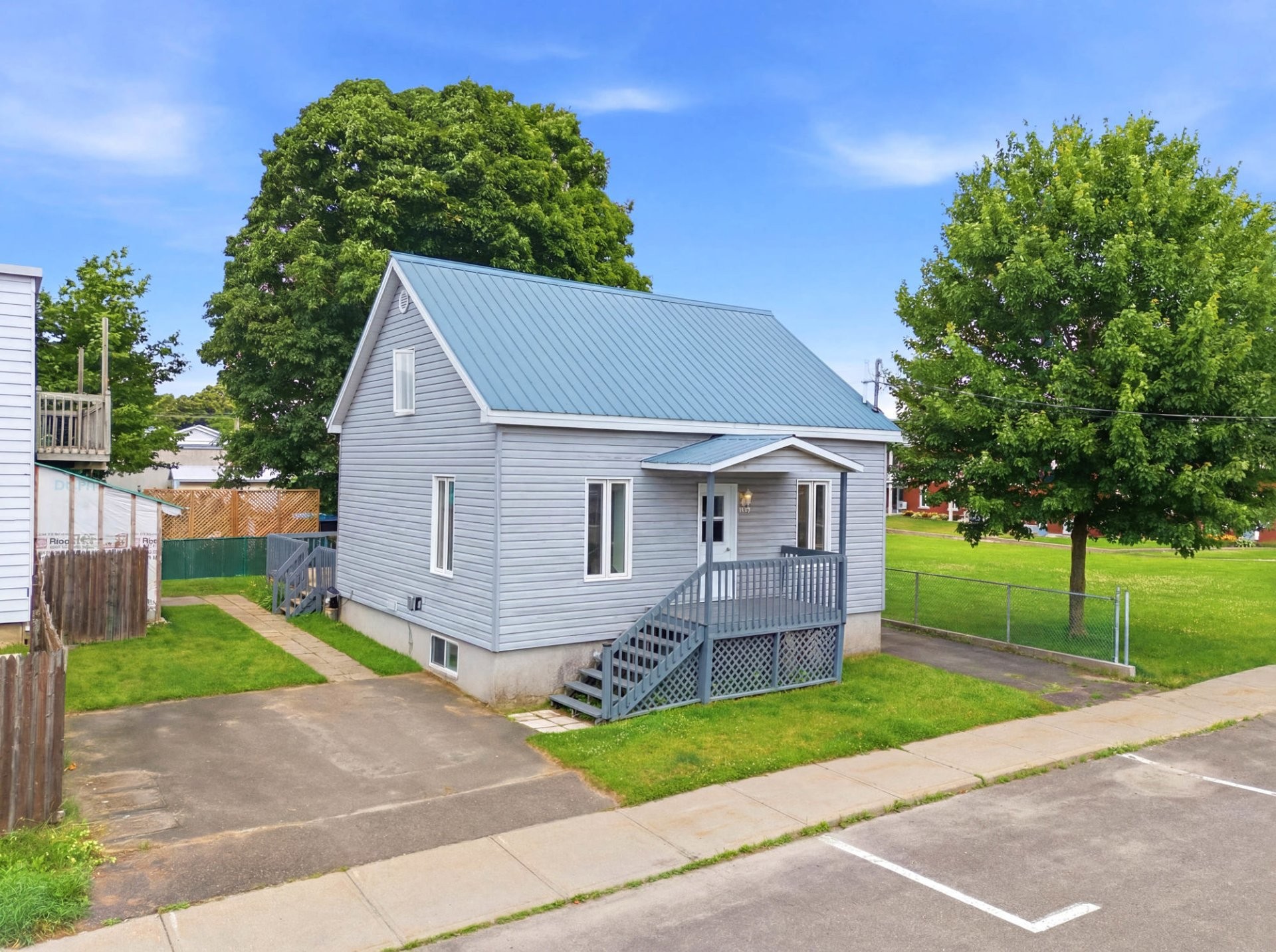 Front of Structure - 247 Rue Versailles, Roxton Falls, QC - Outdoor