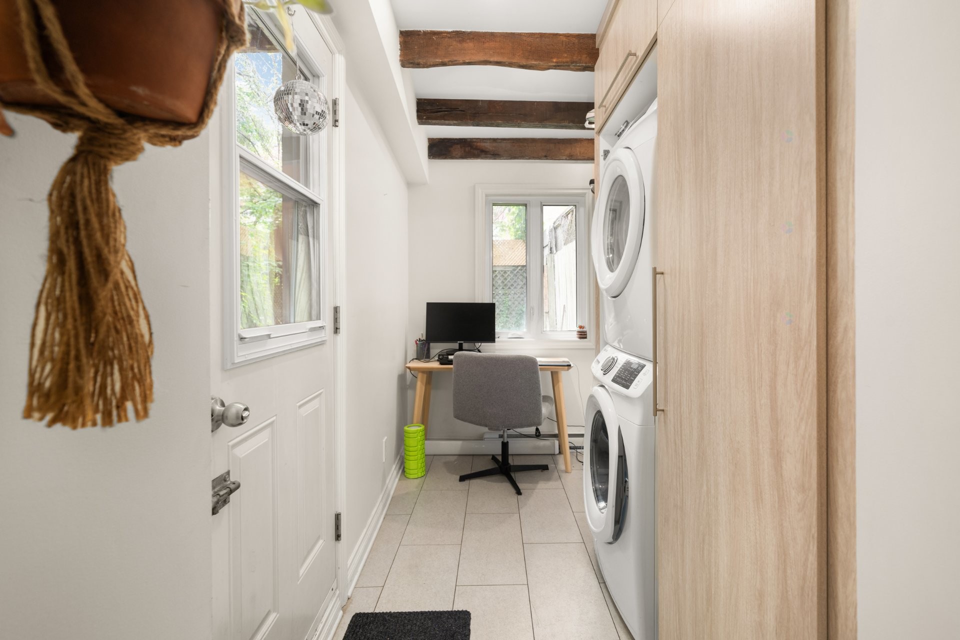 Office - 4452 Rue Rivard, Montréal (Le Plateau-Mont-Royal), QC - Indoor Photo Showing Laundry Room