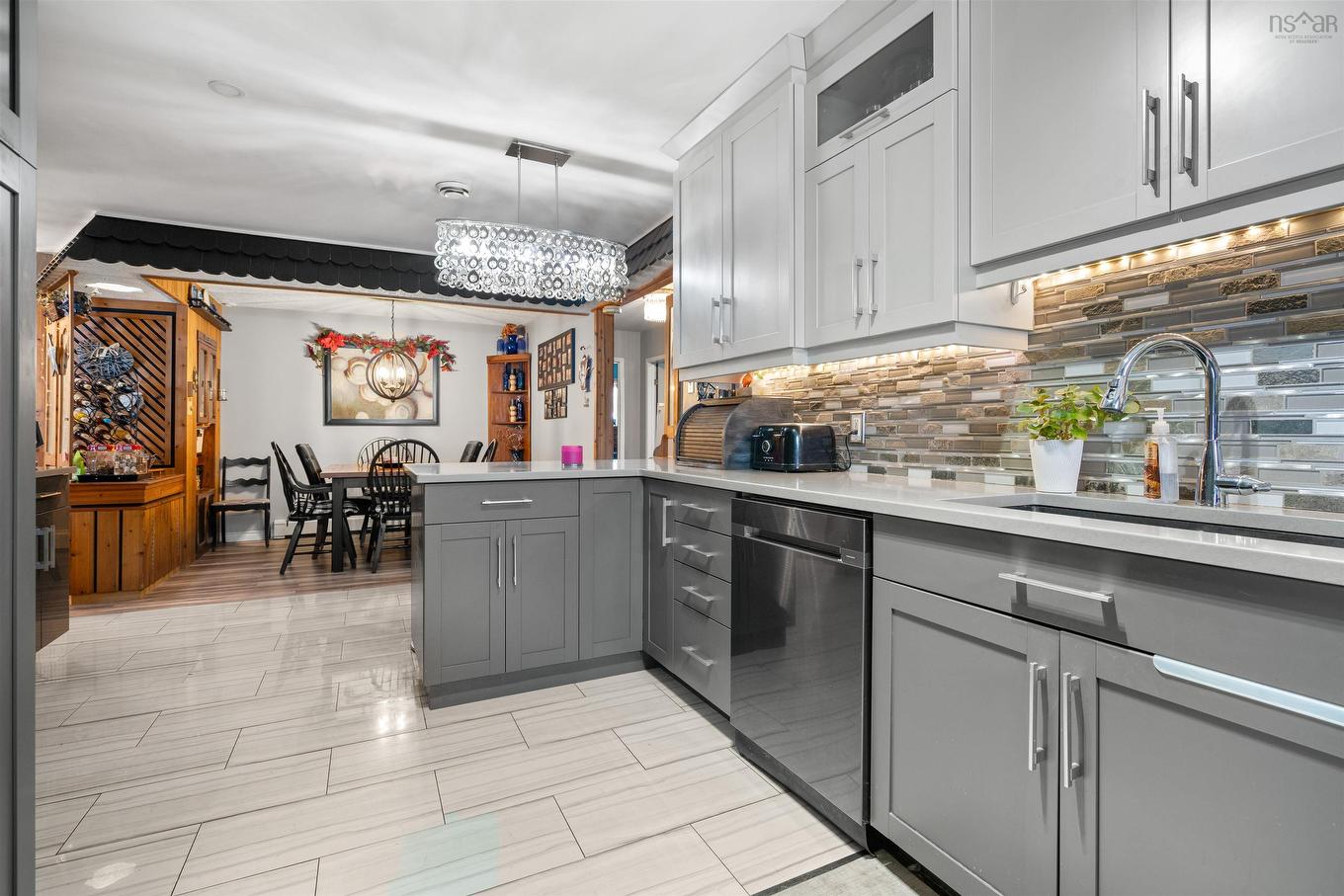 16 Rogers Avenue, Amherst, NS - Indoor Photo Showing Kitchen