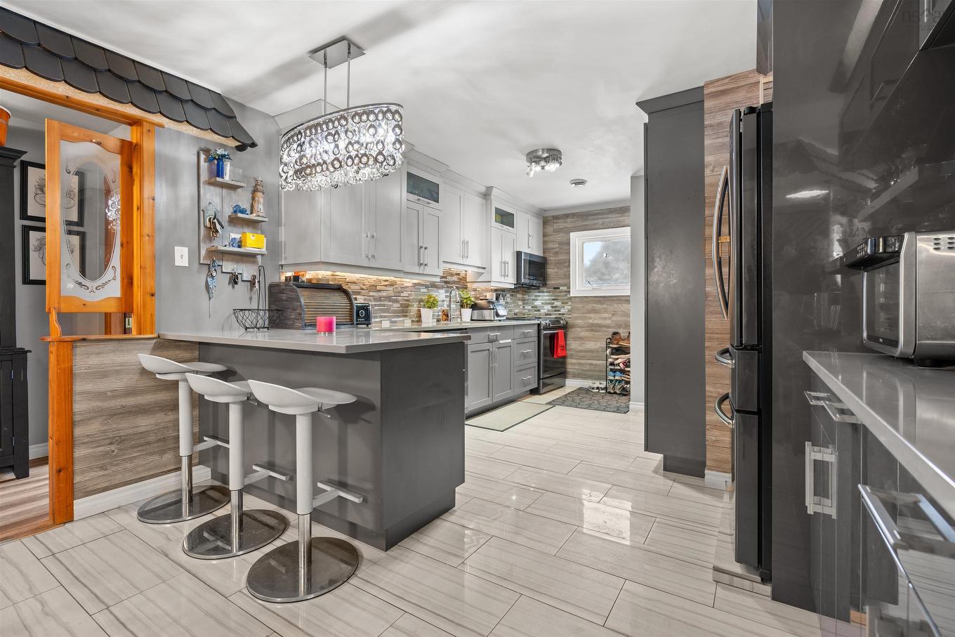 16 Rogers Avenue, Amherst, NS - Indoor