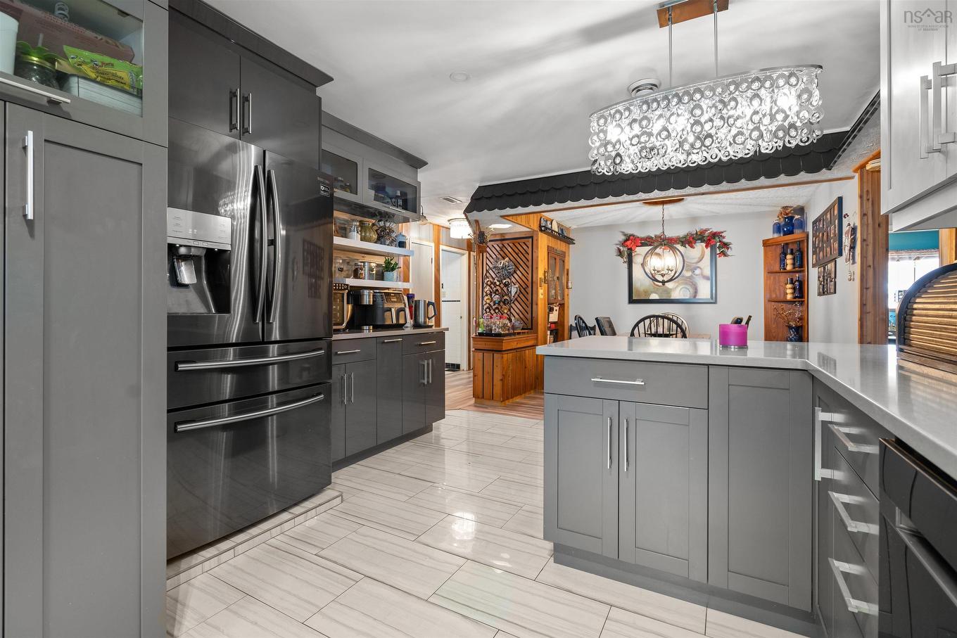 16 Rogers Avenue, Amherst, NS - Indoor