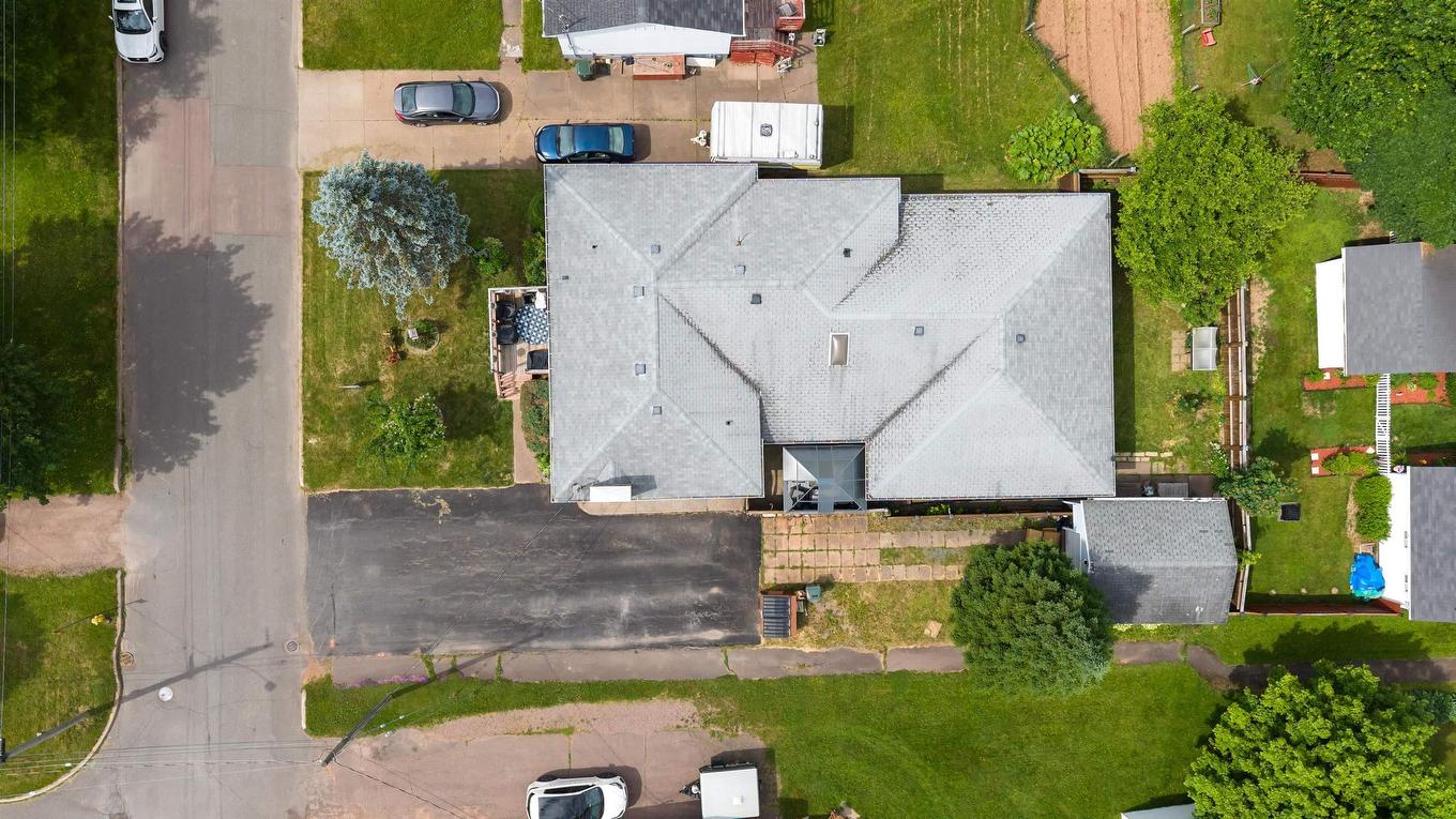 16 Rogers Avenue, Amherst, NS - Outdoor