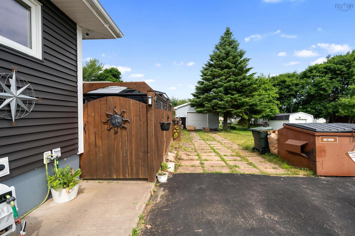 16 Rogers Avenue, Amherst, NS - Outdoor With Exterior