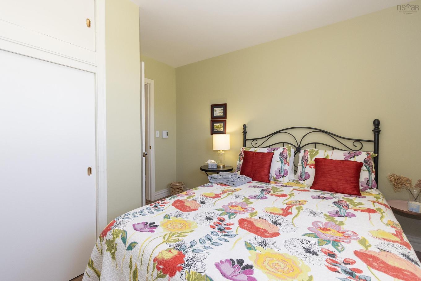 12 Central Avenue, Amherst, NS - Indoor Photo Showing Bedroom