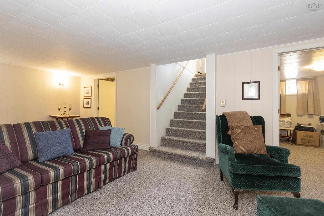 12 Central Avenue, Amherst, NS - Indoor Photo Showing Living Room