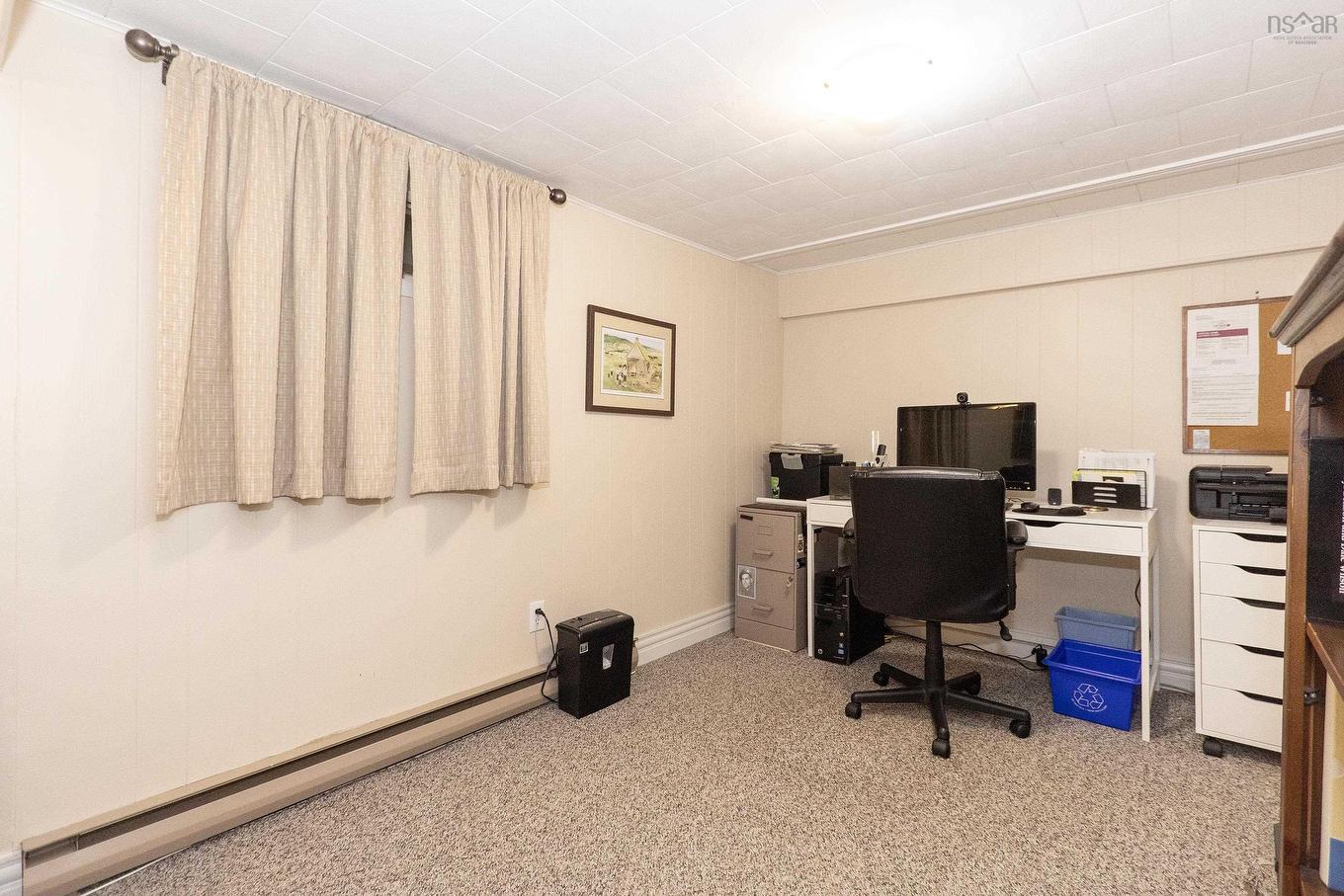 12 Central Avenue, Amherst, NS - Indoor Photo Showing Office