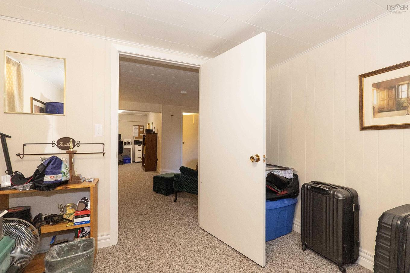 12 Central Avenue, Amherst, NS - Indoor