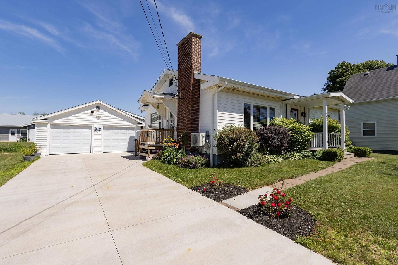12 Central Avenue, Amherst, NS - Outdoor With Facade