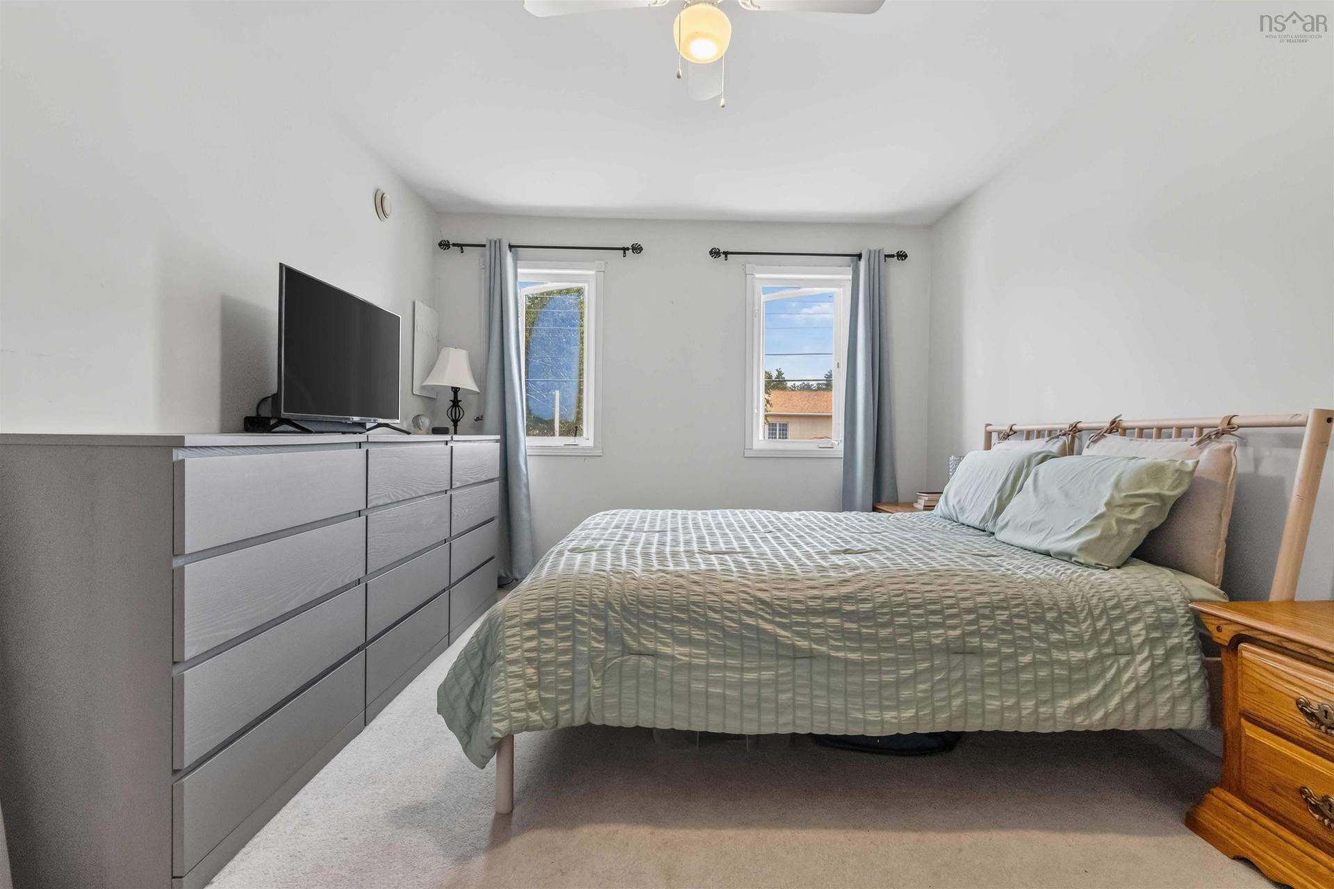 38 Ridgecrest Drive, Bridgewater, NS - Indoor Photo Showing Bedroom