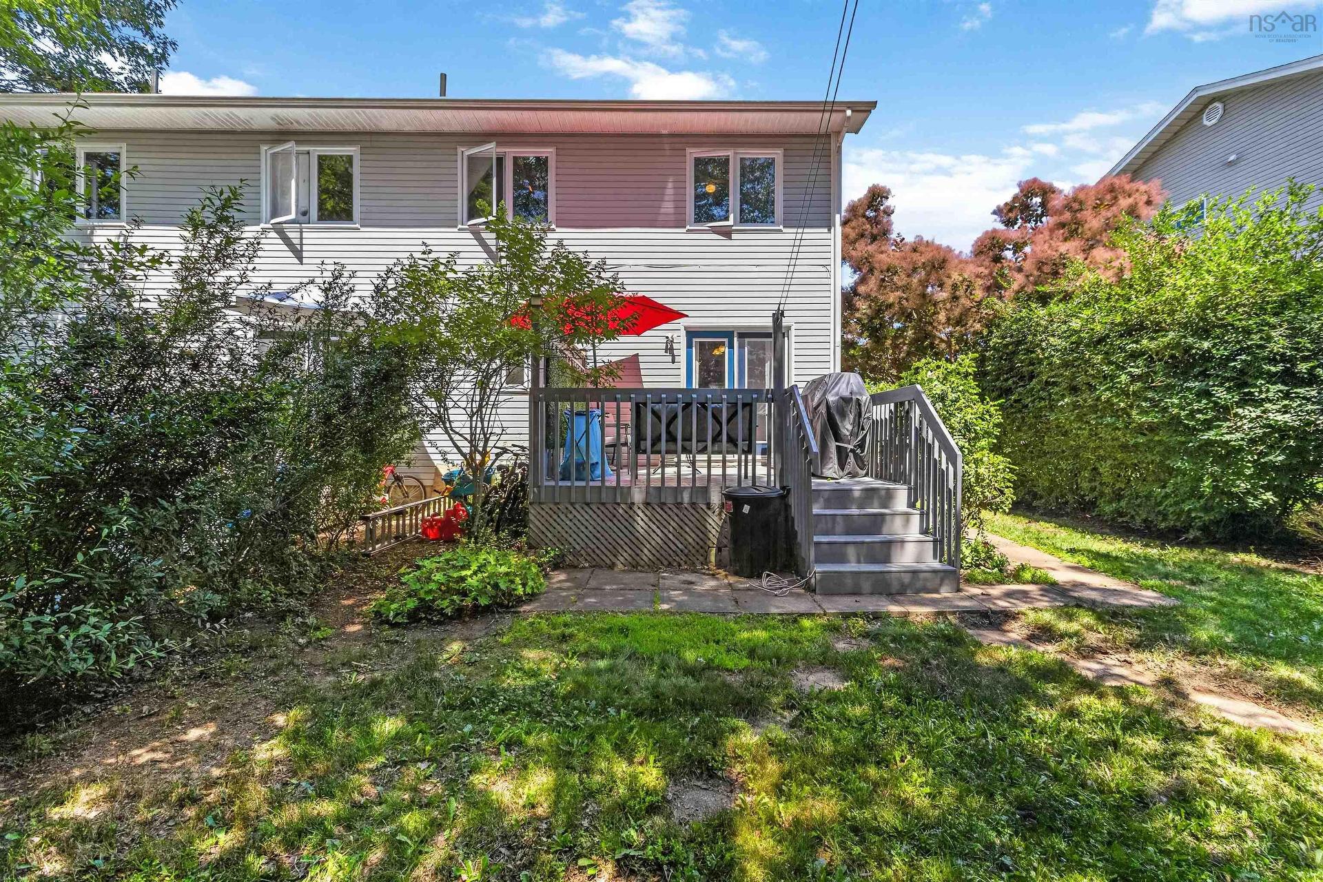38 Ridgecrest Drive, Bridgewater, NS - Outdoor With Deck Patio Veranda
