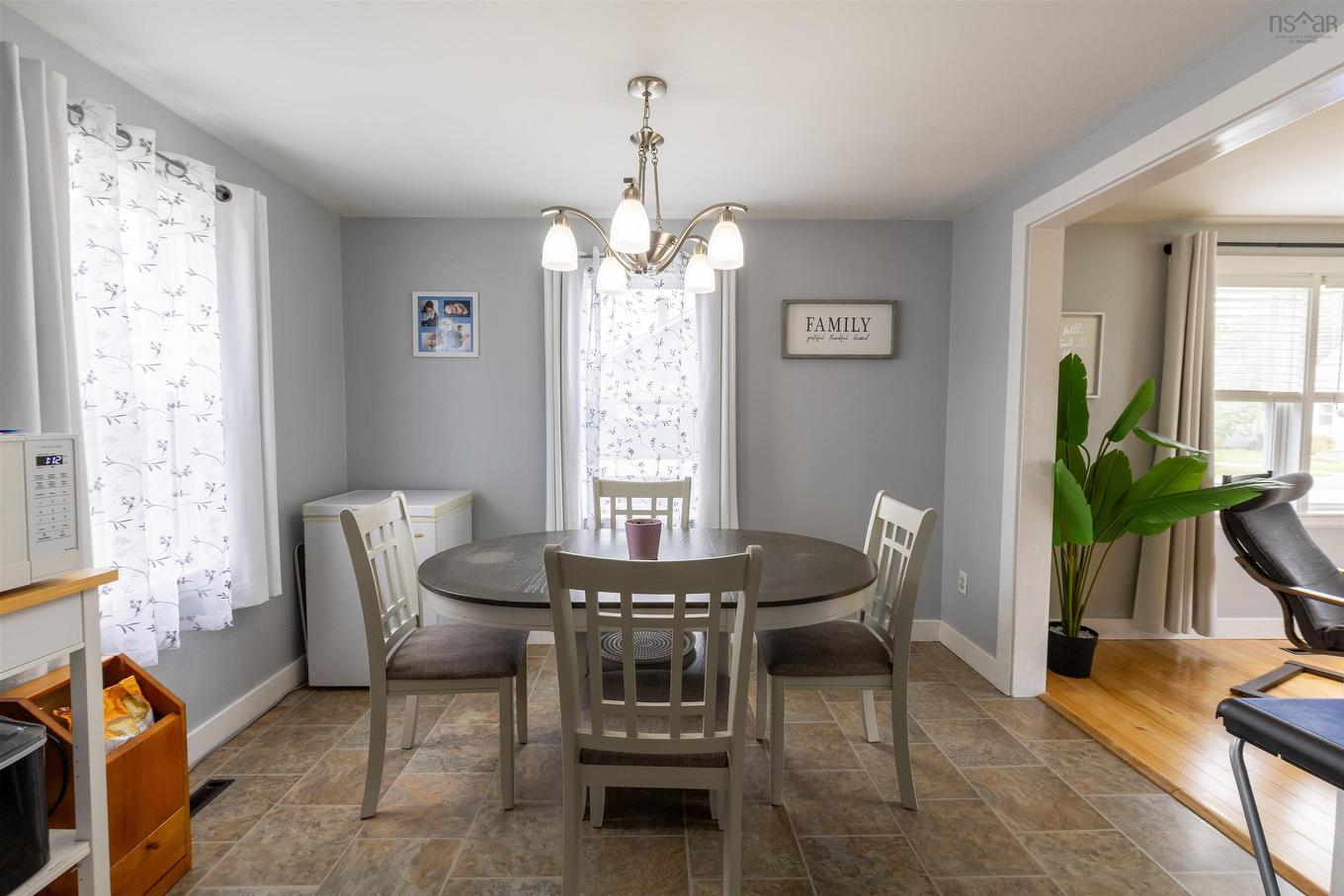 69 King Street, Yarmouth, NS - Indoor Photo Showing Dining Room