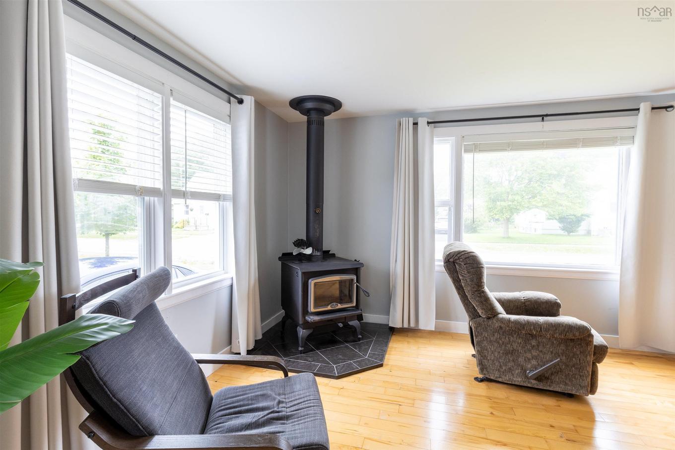 69 King Street, Yarmouth, NS - Indoor
